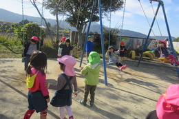 12月5日　北串小学校へお散歩
